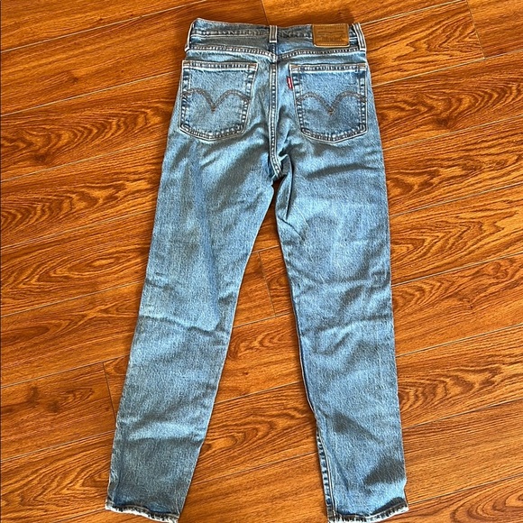 Levi's Women's Wedgie Blue Jeans - Picture 6 of 8